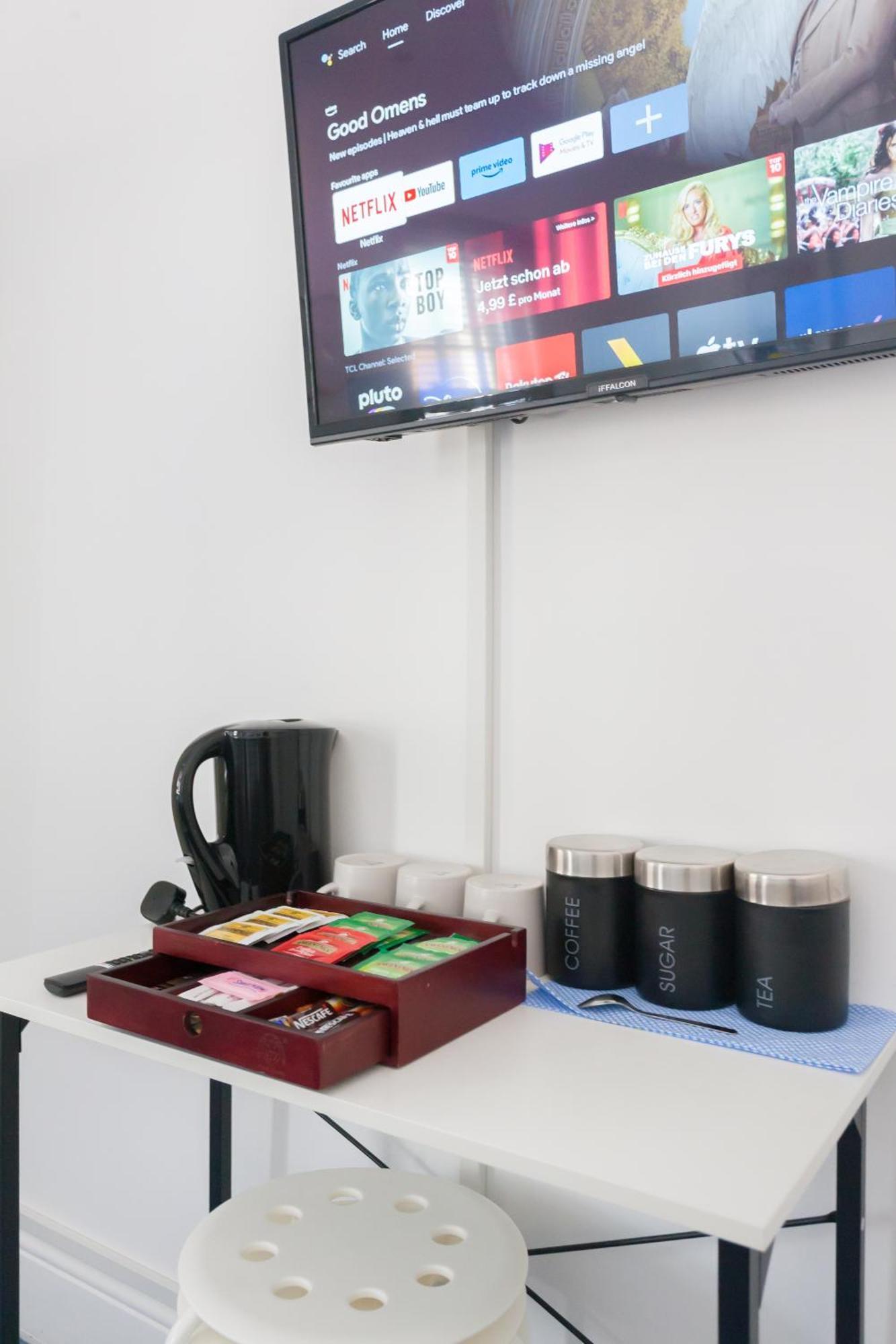 Wood Green Budget Rooms - Next To Mall & Metro Station - 10 Min To City Center Londra Esterno foto