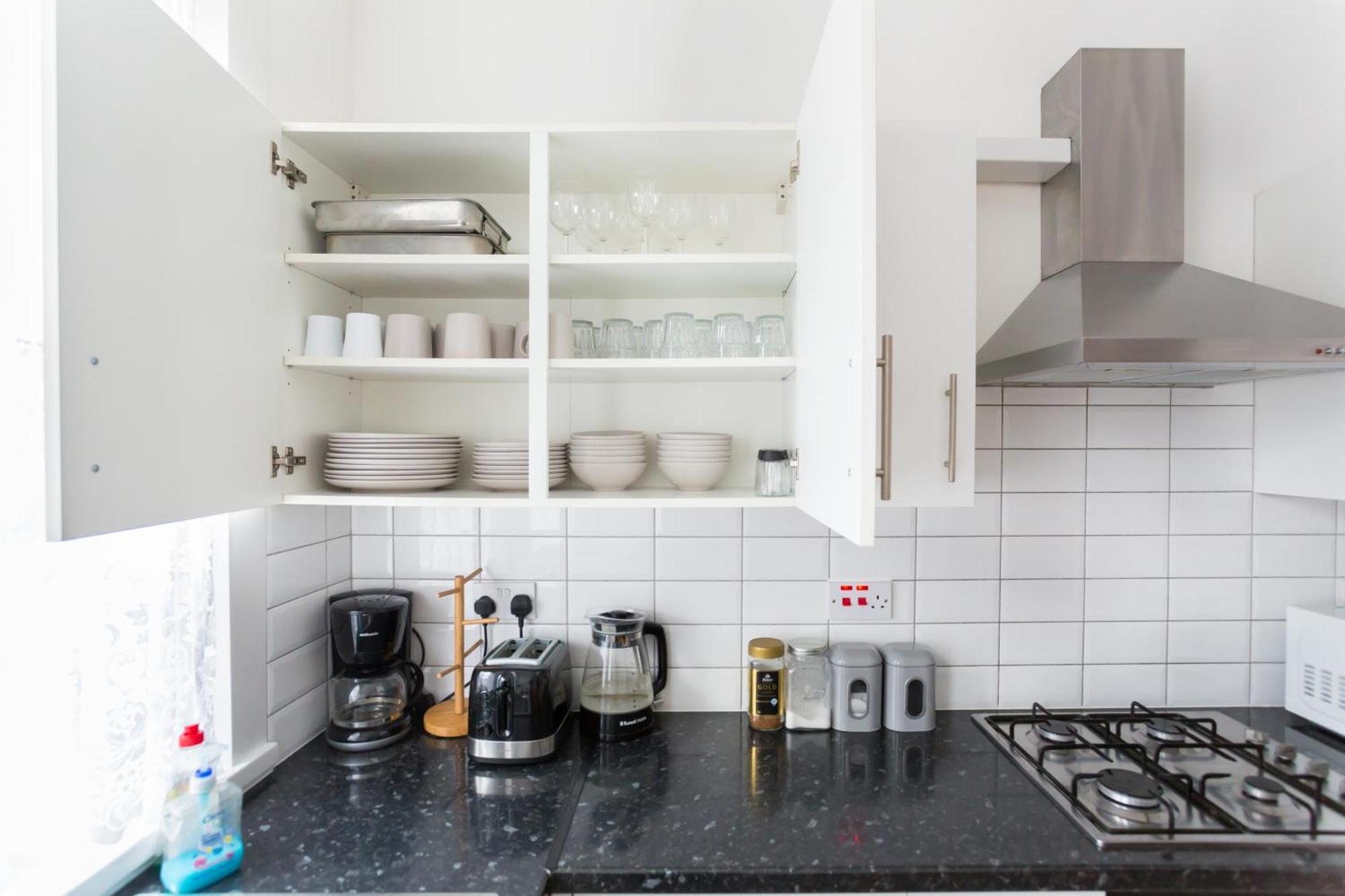 Wood Green Budget Rooms - Next To Mall & Metro Station - 10 Min To City Center Londra Esterno foto